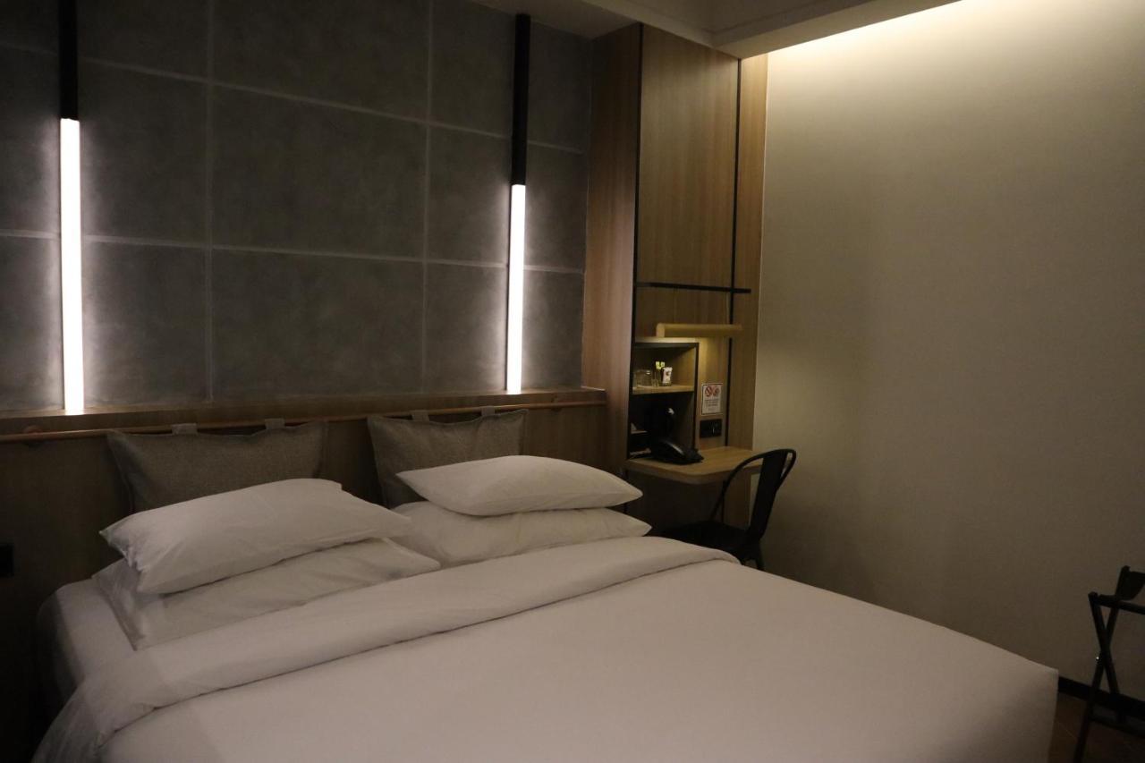 Gaia Hotel Ternate Eksteriør billede